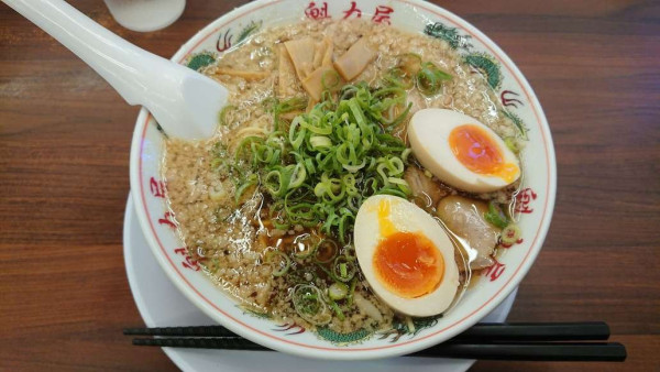 「特製醤油味玉ラーメン」@ラーメン 魁力屋 鎌倉手広店の写真