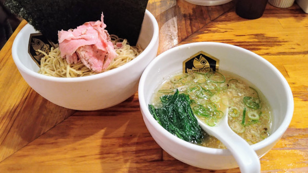 「濃厚真鯛つけ麺+海苔」@真鯛らーめん 麺魚の写真