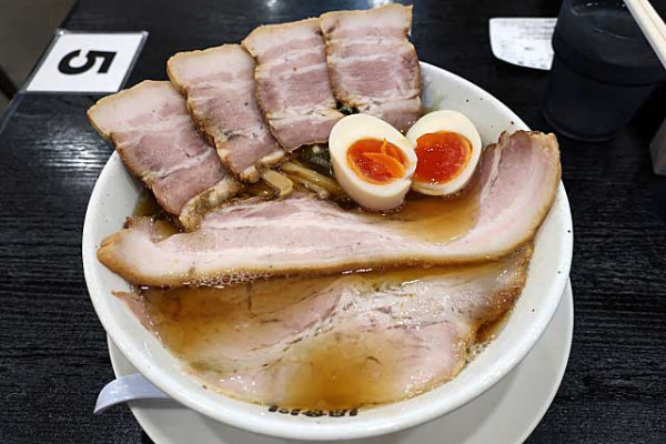 「特製醤油らーめん　1,480円」@食堂 はせ川の写真