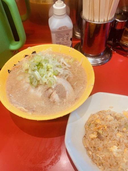 「ランチセット（ラー＆半炒飯）1000円 チャー1枚100円」@らーめん弁慶 新小岩店の写真