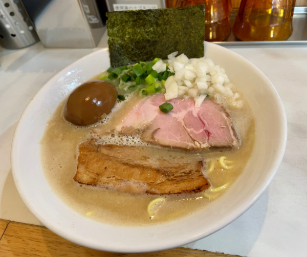 「濃厚塩らーめん＋味玉」@麺屋 扇 SENの写真