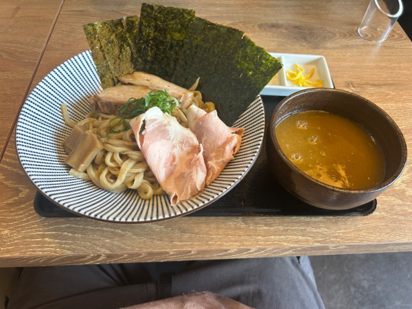 「特製濃厚魚介白湯つけ麺」@麺や 五郎の写真
