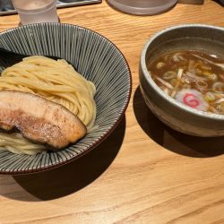 豚つけ麺1030円