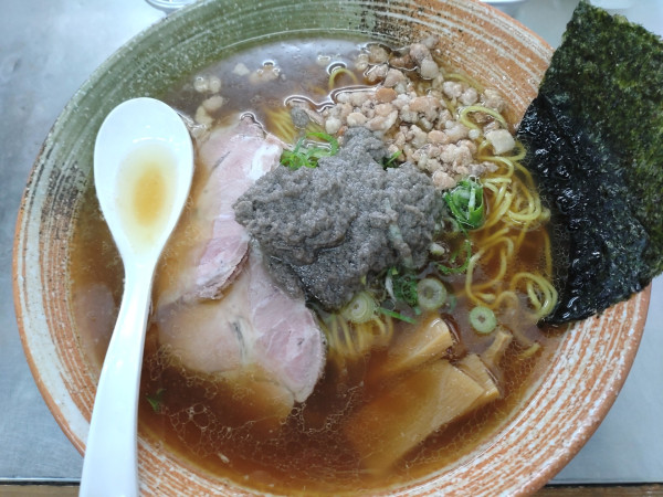 「スペシャル（ししゃも／正油・ラーメンを選択）　１３００円」@覆麺 智の写真