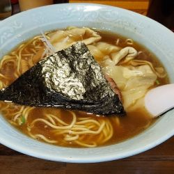 ワンタン麺