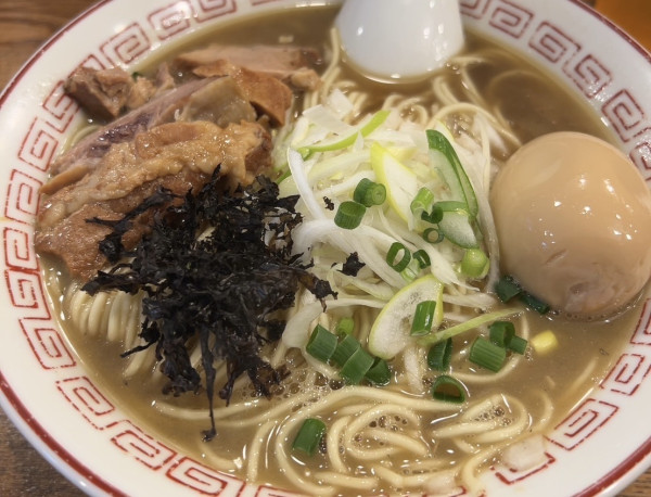 「煮干そば+味玉」@煮干中華そば専門 煮干丸の写真