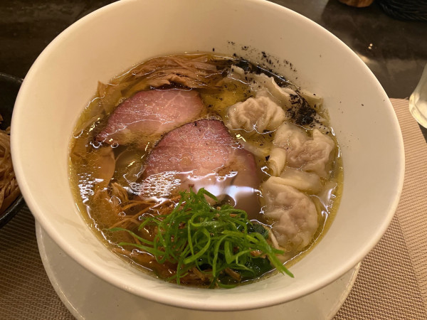 「塩雲呑麺」@MENSHOの写真