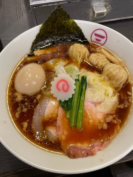 「特生姜醤油そば」@横浜中華そば 維新商店の写真