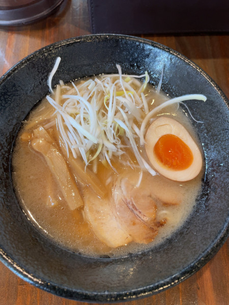 「牛骨ラーメン醤油」@富士家系直壱家 御殿場店の写真