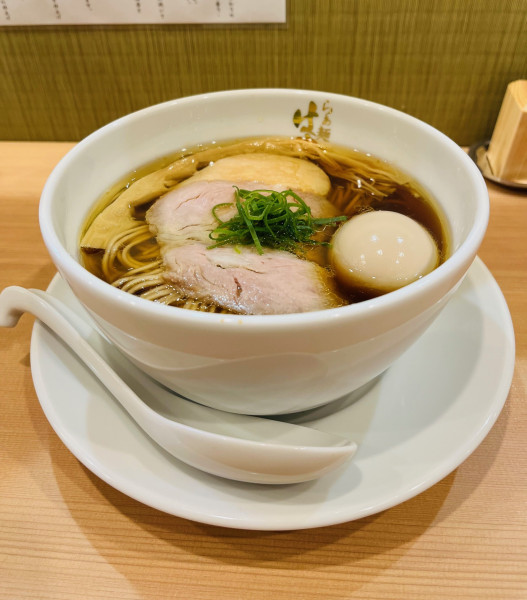 「味玉醤油（￥1050）」@らぁ麺 はやし田 浅草店の写真