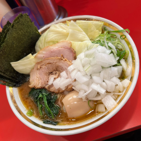 「特製ラーメン並（硬め、普通、普通）」@横濱ラーメン 裏野中家 西川口店の写真