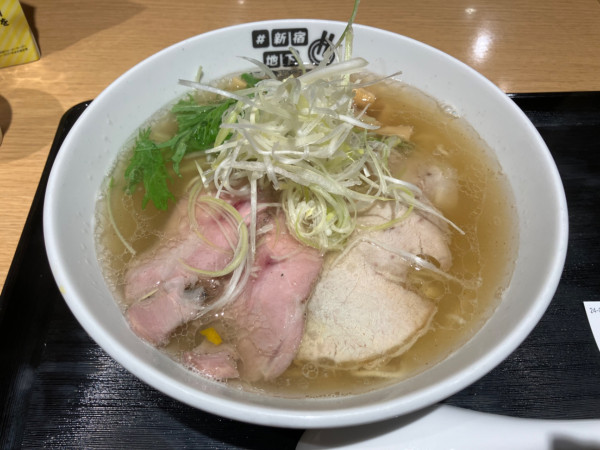 「塩らあめん SPORTS DINING REGISTA」@#新宿地下ラーメンの写真