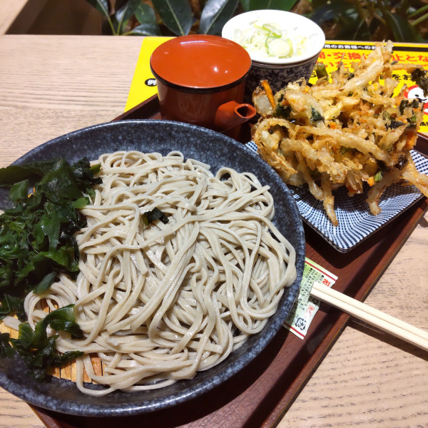 「野菜のかきあげせいろ（￥800）」@十割蕎麦 さがたに 有明ガーデン店の写真