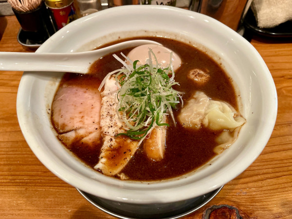 「サッポロ赤星 → 特製源玄ブラック ＋ 和え玉ブラック」@麺処 源玄の写真