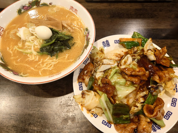 「横浜家系(ホイコーロー炒飯、1180円)」@幸せの炒飯の写真