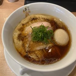 醤油らぁ麺　味玉クーポン850円