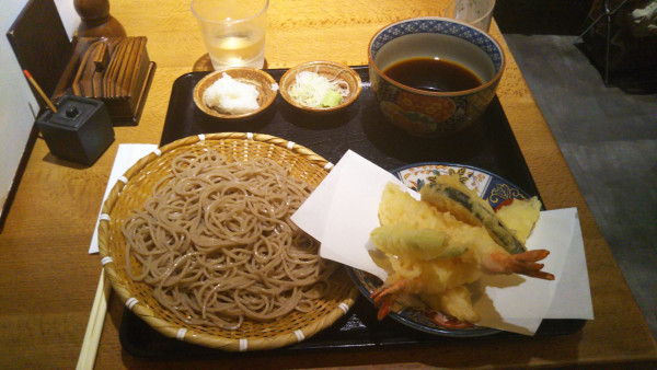 「（季節メニュー）海老と春野菜のおろし天せいろ」@手打ちそば みや川 グランスタ八重北店の写真