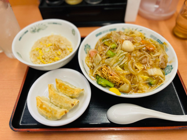 「カタヤキソバ（￥660）ほか」@日高屋 稲荷町店の写真