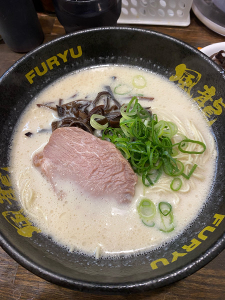 「ラーメン750」@とんこつラーメン博多風龍 上野店の写真