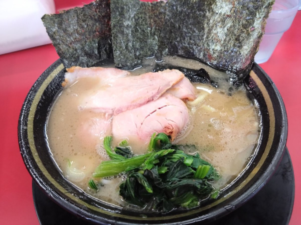 「塩豚骨」@家系ラーメン 王道 いしいの写真