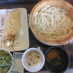 釜揚げ並340円かしわ天190円(無料)一口醤油うどん試食