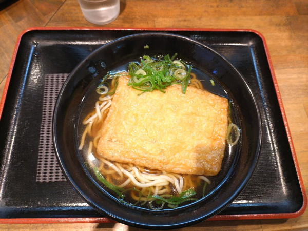 「きつねえきそば450円」@えきそば グランフェスタ店の写真