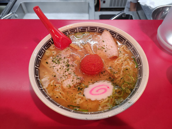 「赤湯からみそラーメン　大盛り　950+100円」@龍上海 米沢店の写真