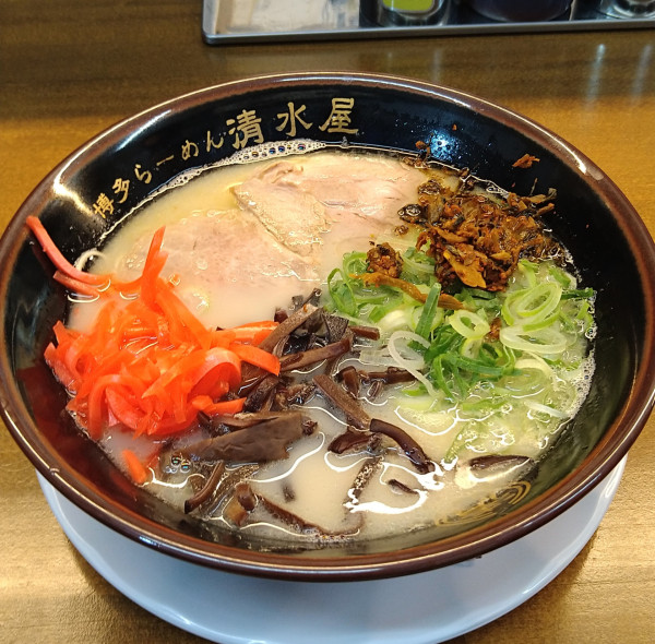 「博多ラーメン+半玉」@博多らーめん 清水屋 東武動物公園店の写真