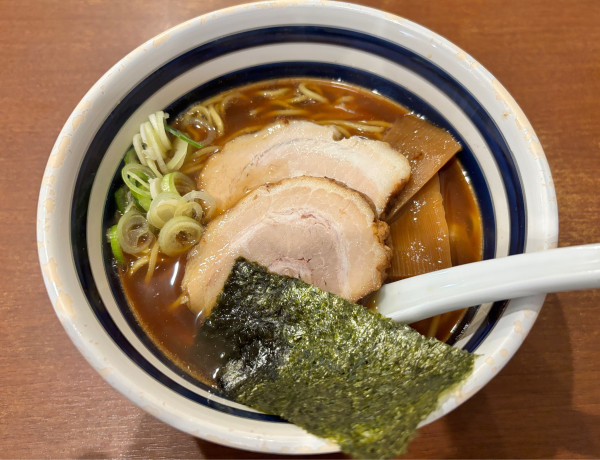 「らーめん(醤油)」@たけちゃんにぼしらーめん 調布店の写真