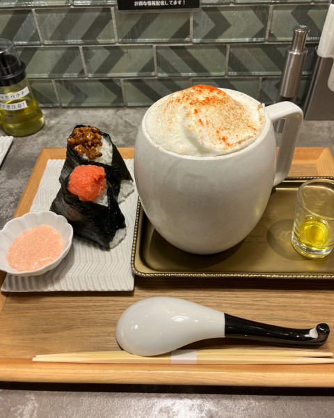 「カプチーノラーメン」@Rahmen Eddie 新宿御苑の写真