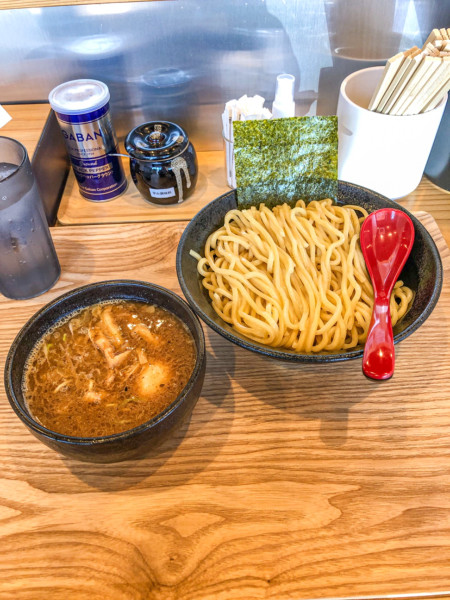 「つけ麺中盛+味玉(LINEクーポン)」@以心麺心 茅ヶ崎店の写真