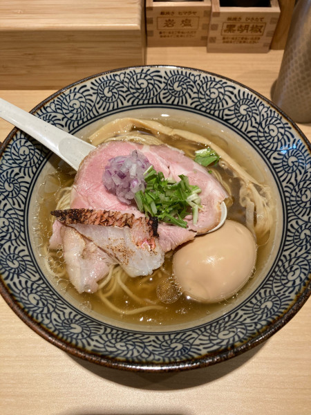 「淡麗金目鯛中華そば＋味玉　¥890＋110」@地鶏と蟹 中華そば 礎の写真