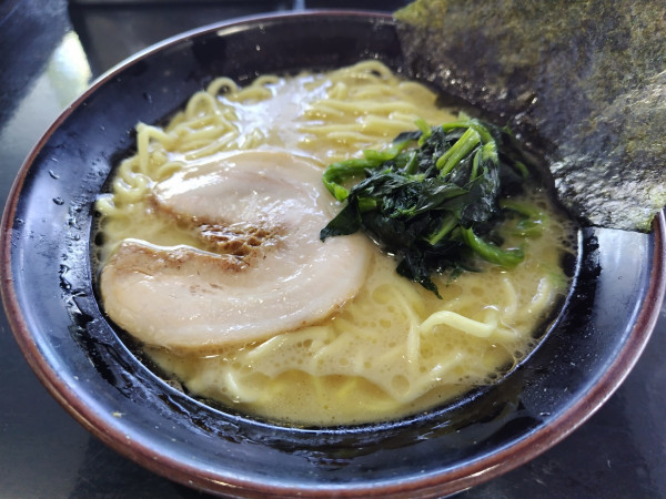 「家系ラーメン　醤油」@横浜家系ラーメン 千仁家の写真