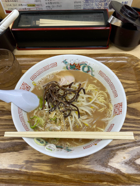 「福山しょうゆ豚骨ラーメン」@八十吉の写真
