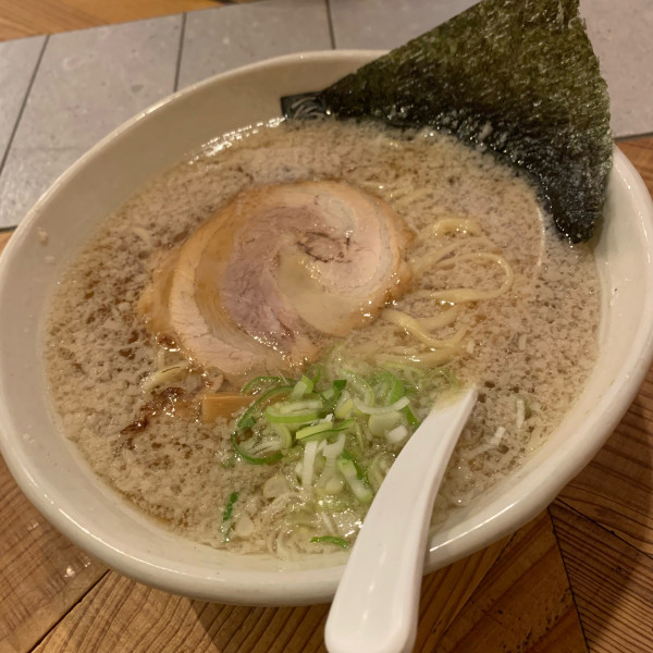 「醤油こってり」@いちろくらーめん 片町本通り店の写真