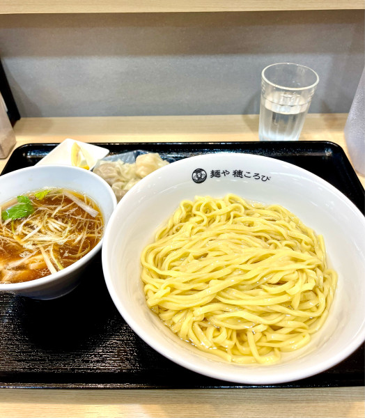 「つけ麺.黒【TP】海老、肉ワンタン2個づつ」@麺や 穂ころびの写真