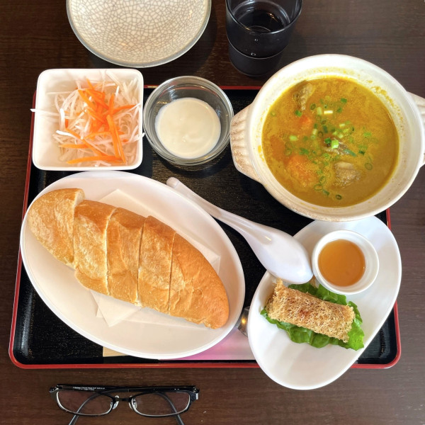 「ベトナムチキンカレー定食」@ベトナム料理 コンコンの写真