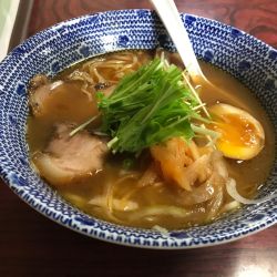 スパイス醤油らーめん