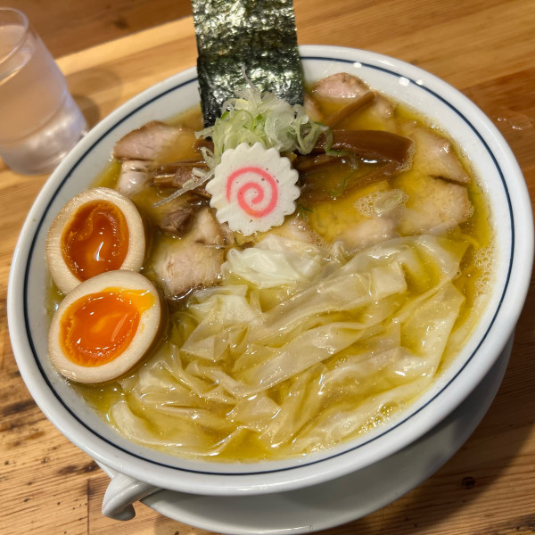 「味玉ワンタン麺＋チャーシュー」@there is ramenの写真