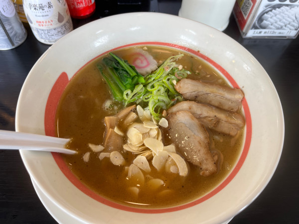 「ガリバタ醤油らーめん 690円」@幸楽苑 飯能店の写真