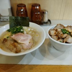 濃厚塩らーめん850円＋チャーシュー丼330円