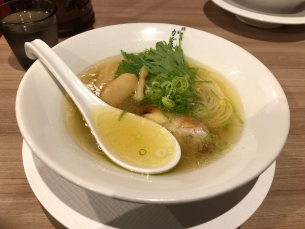 「あっさり鶏そば」@鶏そば かぐら屋 西新宿店の写真