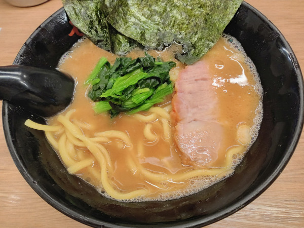 「らーめん(太麺)」@せい家 大山店の写真