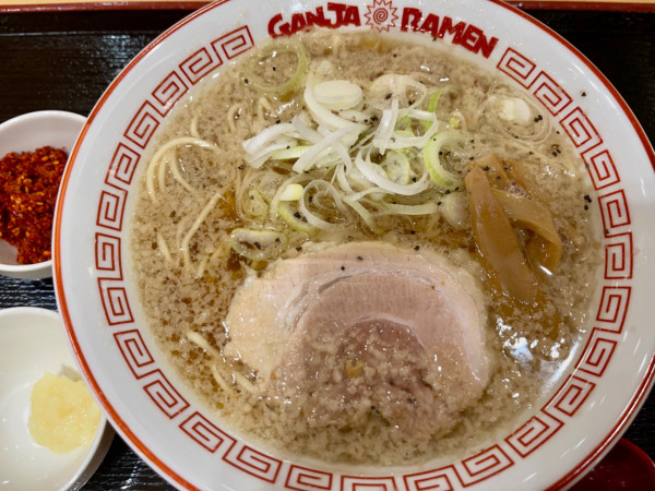 「ガンジャラーメン TP別皿辛味」@GANJA RAMEN ワカバウォーク店の写真