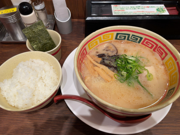 「じゃんからラーメン」@九州じゃんがら 西武池袋店の写真