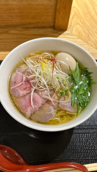 「特製鶏塩ラーメン」@麺処 ぐり虎 イコットニコット店の写真