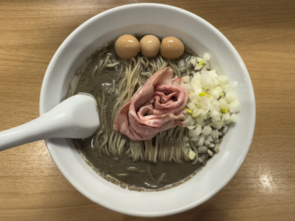 「泥煮干しそば＋うずら味玉」@麺処 にぼし香の写真