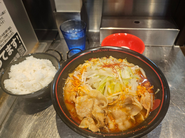 「紅ラーメン」@麺創研 紅 府中の写真