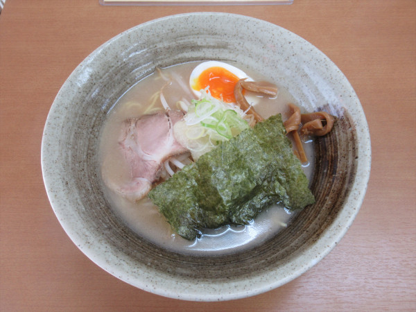 「ニンニクラーメン（700円）」@大門の写真