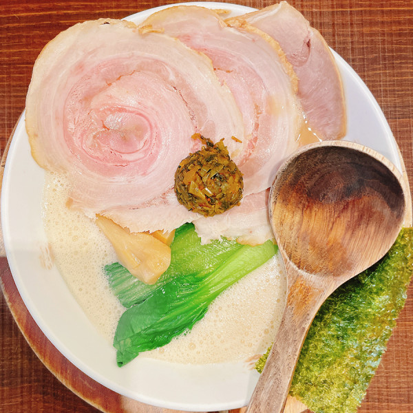 「泡ちゃーしゅーらぅめん」@Noodle Works -BALI-の写真